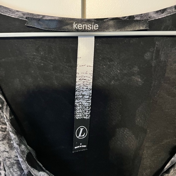 Kensie blouse - Picture 3 of 3